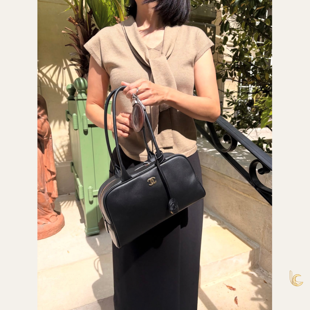 Tie-Neck Short Sleeve Knit Top