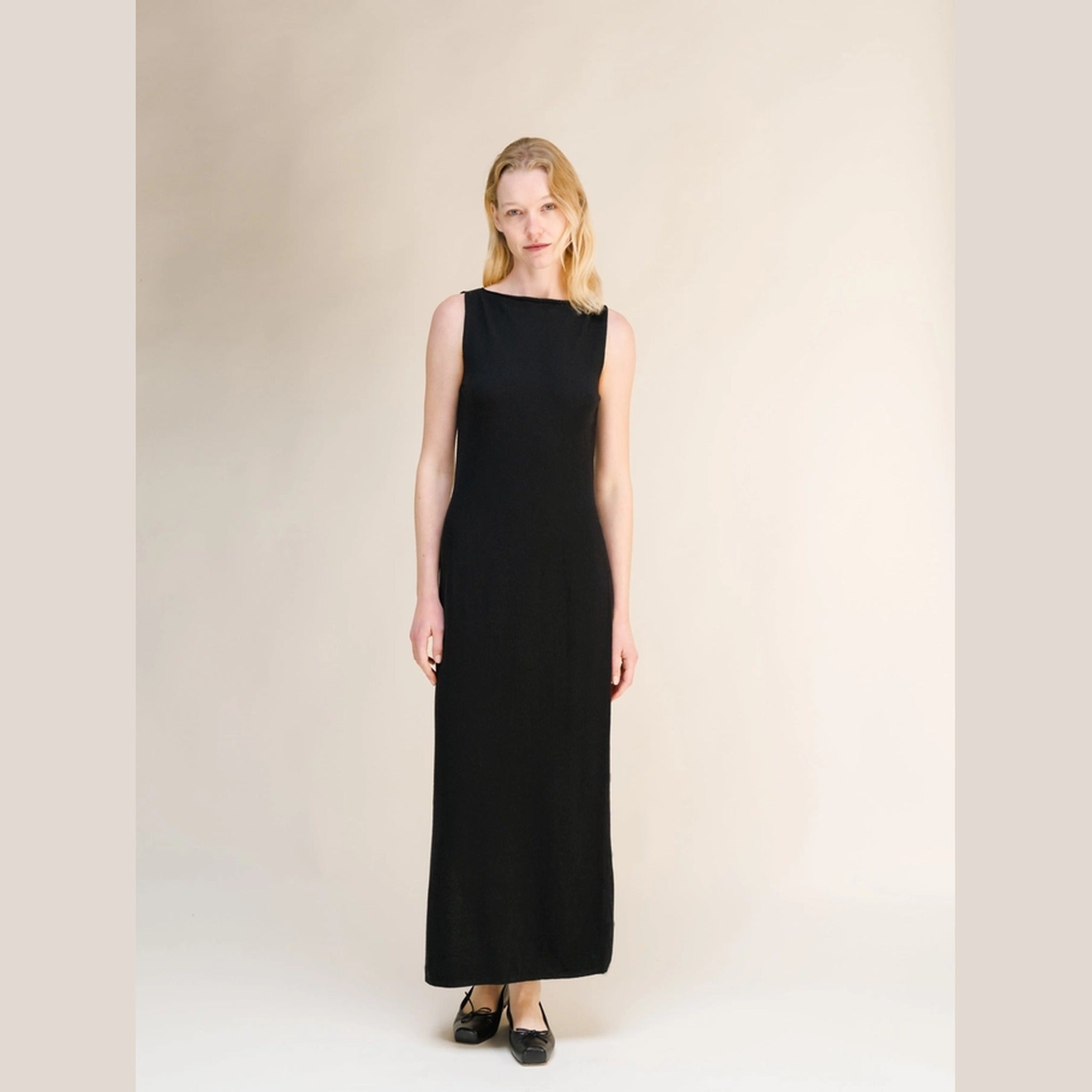 Refined Boat Neck Knit Dress