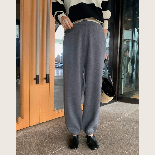 Knit Jogger Pants – Soft Minimal Lounge & Everyday Wear