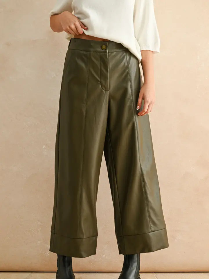 Modern Vegan Leather Wide-Leg Pants for Everyday Style
