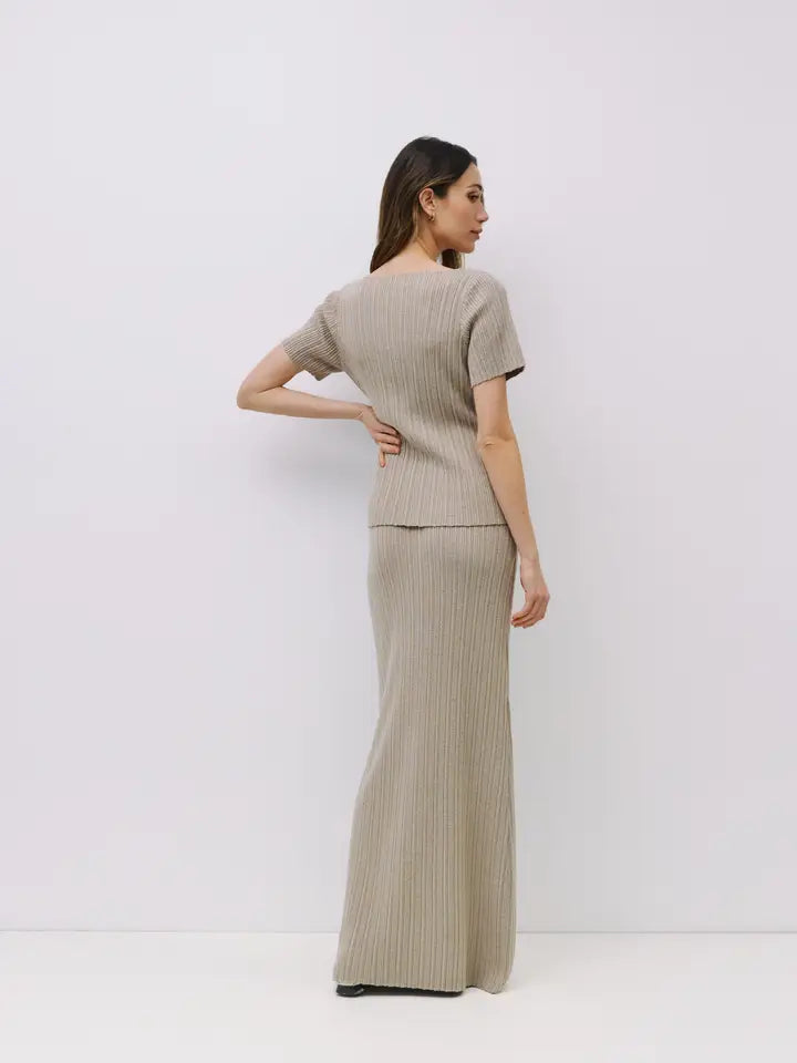 Ribbed Knit Maxi Skirt